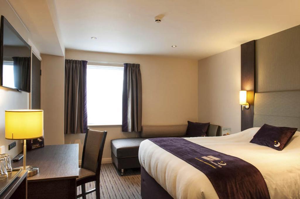 Premier Inn Glasgow Braehead Dış mekan fotoğraf