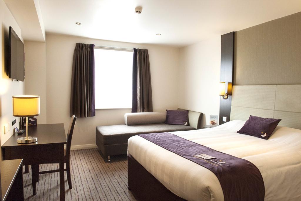 Premier Inn Glasgow Braehead Dış mekan fotoğraf