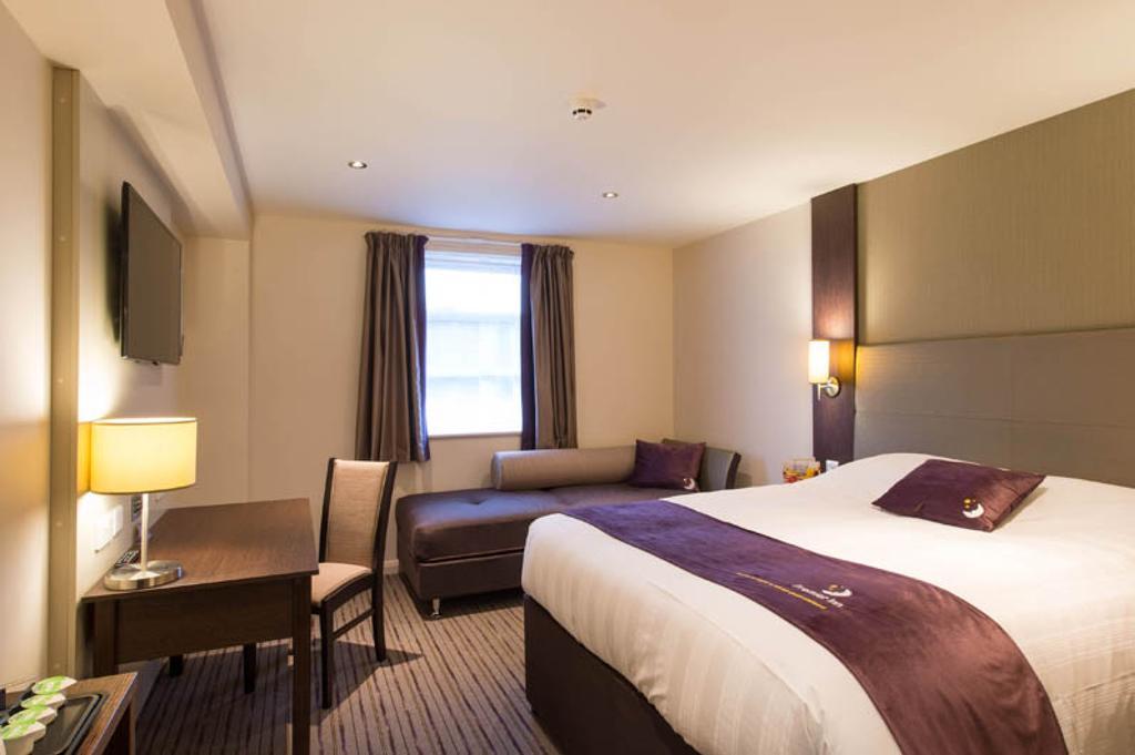 Premier Inn Glasgow Braehead Dış mekan fotoğraf